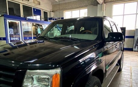 Cadillac Escalade II, 2002 год, 1 250 000 рублей, 3 фотография