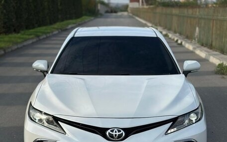 Toyota Camry, 2018 год, 1 900 000 рублей, 2 фотография