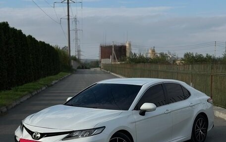 Toyota Camry, 2018 год, 1 900 000 рублей, 3 фотография