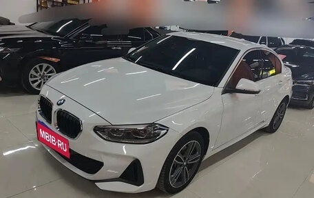 BMW 1 серия, 2022 год, 1 550 000 рублей, 2 фотография