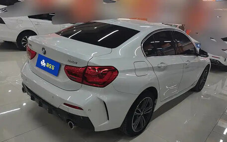 BMW 1 серия, 2022 год, 1 550 000 рублей, 4 фотография