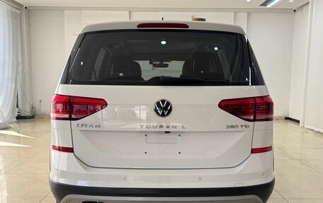 Volkswagen Touran III, 2021 год, 1 900 190 рублей, 5 фотография