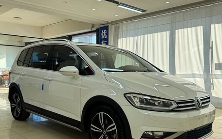 Volkswagen Touran III, 2021 год, 1 900 190 рублей, 3 фотография