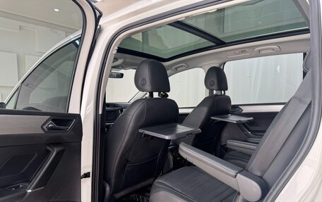 Volkswagen Touran III, 2021 год, 1 900 190 рублей, 8 фотография