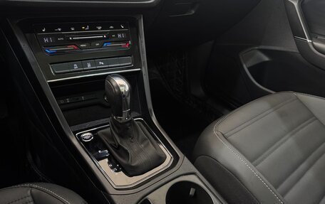 Volkswagen Touran III, 2021 год, 1 900 190 рублей, 13 фотография