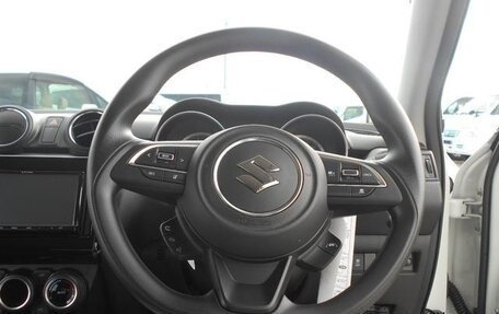 Suzuki Swift V, 2023 год, 1 000 000 рублей, 10 фотография