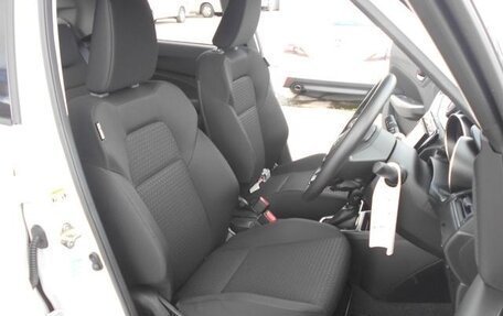 Suzuki Swift V, 2023 год, 1 000 000 рублей, 8 фотография