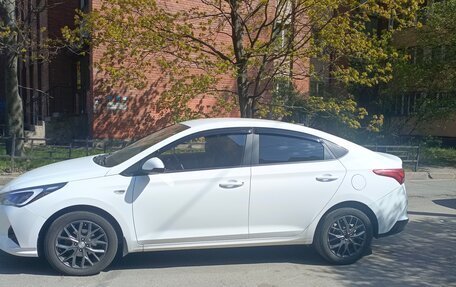 Hyundai Solaris II рестайлинг, 2021 год, 1 400 000 рублей, 18 фотография