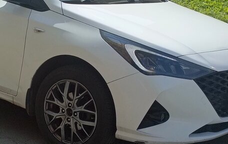 Hyundai Solaris II рестайлинг, 2021 год, 1 400 000 рублей, 12 фотография