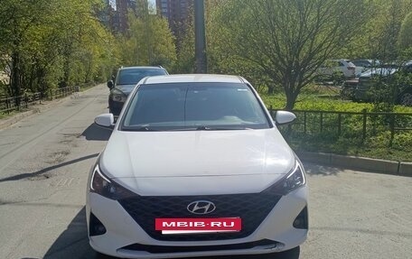 Hyundai Solaris II рестайлинг, 2021 год, 1 400 000 рублей, 21 фотография