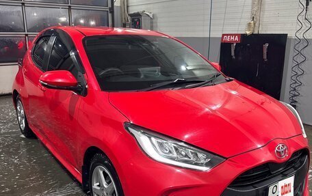 Toyota Yaris, 2020 год, 1 700 000 рублей, 3 фотография