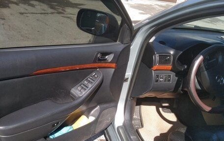 Toyota Avensis III рестайлинг, 2007 год, 800 000 рублей, 17 фотография