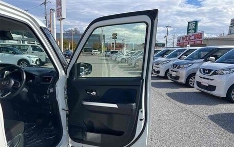 Toyota Roomy I, 2022 год, 1 032 000 рублей, 5 фотография