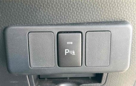 Toyota Roomy I, 2022 год, 1 032 000 рублей, 15 фотография