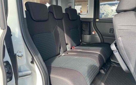 Toyota Roomy I, 2022 год, 1 032 000 рублей, 30 фотография