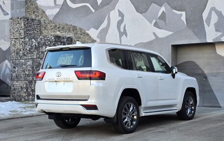 Toyota Land Cruiser, 2025 год, 15 200 000 рублей, 4 фотография