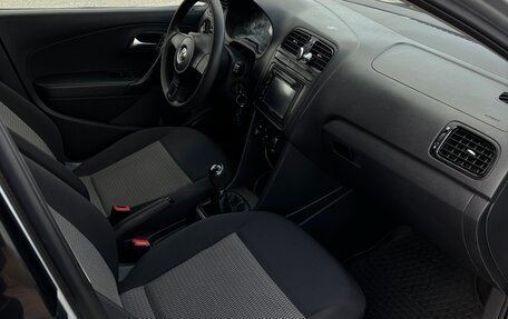 Volkswagen Polo VI (EU Market), 2013 год, 725 000 рублей, 13 фотография