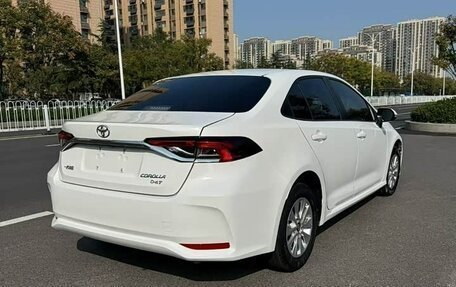 Toyota Corolla, 2022 год, 1 065 000 рублей, 5 фотография