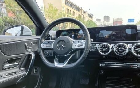 Mercedes-Benz A-Класс, 2021 год, 1 900 000 рублей, 7 фотография