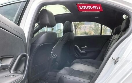 Mercedes-Benz A-Класс, 2021 год, 1 900 000 рублей, 10 фотография