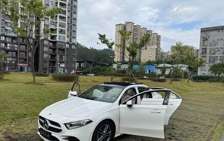 Mercedes-Benz A-Класс, 2021 год, 1 900 000 рублей, 7 фотография