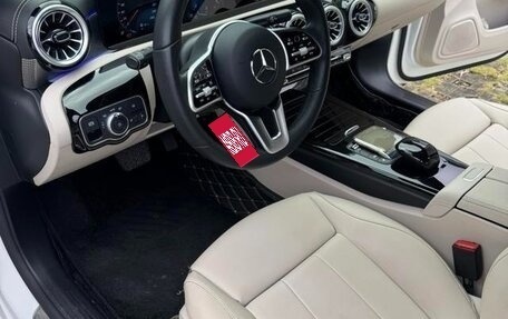 Mercedes-Benz A-Класс, 2021 год, 1 900 000 рублей, 11 фотография