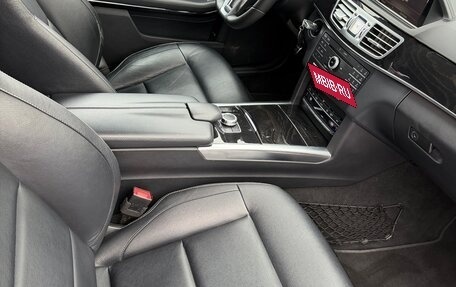 Mercedes-Benz E-Класс, 2015 год, 3 000 000 рублей, 3 фотография