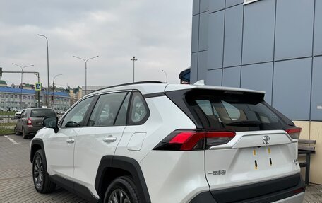 Toyota RAV4, 2025 год, 4 050 000 рублей, 4 фотография