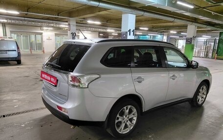 Mitsubishi Outlander III рестайлинг 3, 2013 год, 1 300 000 рублей, 1 фотография