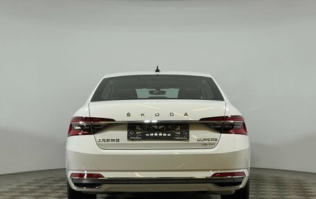 Skoda Superb III рестайлинг, 2025 год, 4 500 000 рублей, 4 фотография