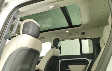 Land Rover Defender II, 2022 год, 12 500 000 рублей, 16 фотография