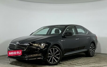 Skoda Superb III рестайлинг, 2025 год, 4 500 000 рублей, 3 фотография