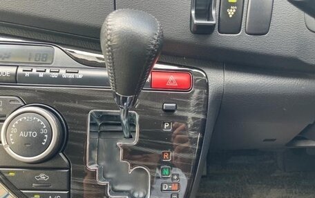 Toyota ISis I, 2011 год, 989 000 рублей, 11 фотография