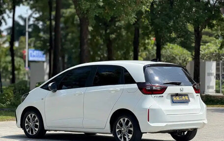 Honda Fit, 2021 год, 1 000 000 рублей, 6 фотография