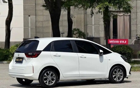 Honda Fit, 2021 год, 1 000 000 рублей, 4 фотография