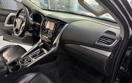 Mitsubishi Pajero Sport III рестайлинг, 2016 год, 2 530 000 рублей, 9 фотография