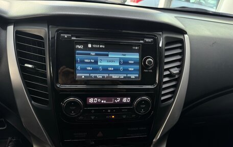 Mitsubishi Pajero Sport III рестайлинг, 2016 год, 2 530 000 рублей, 16 фотография