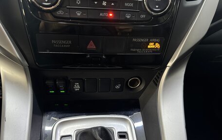 Mitsubishi Pajero Sport III рестайлинг, 2016 год, 2 530 000 рублей, 17 фотография