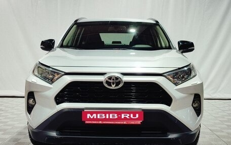 Toyota RAV4, 2021 год, 3 950 000 рублей, 2 фотография