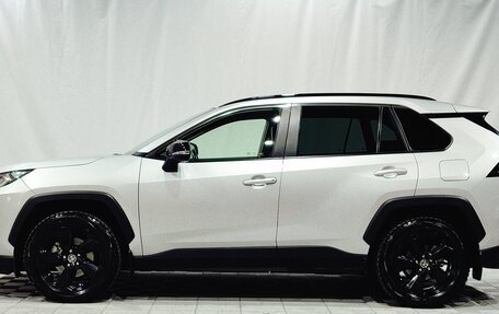 Toyota RAV4, 2021 год, 3 950 000 рублей, 8 фотография