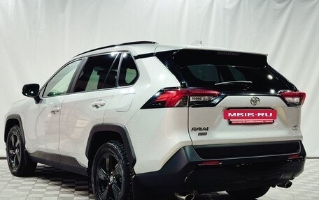 Toyota RAV4, 2021 год, 3 950 000 рублей, 7 фотография