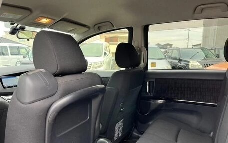 Toyota ISis I, 2012 год, 1 032 000 рублей, 8 фотография