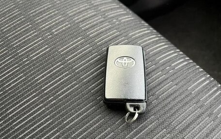 Toyota ISis I, 2012 год, 1 032 000 рублей, 10 фотография