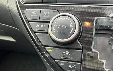 Toyota ISis I, 2012 год, 1 032 000 рублей, 14 фотография