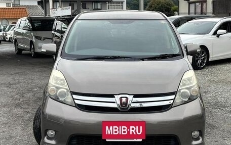 Toyota ISis I, 2012 год, 1 032 000 рублей, 2 фотография