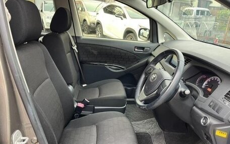 Toyota ISis I, 2012 год, 1 032 000 рублей, 17 фотография