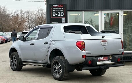 Mitsubishi L200 IV рестайлинг, 2013 год, 1 799 000 рублей, 5 фотография