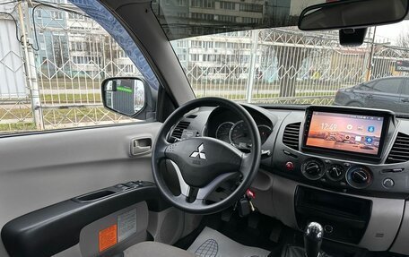 Mitsubishi L200 IV рестайлинг, 2013 год, 1 799 000 рублей, 10 фотография