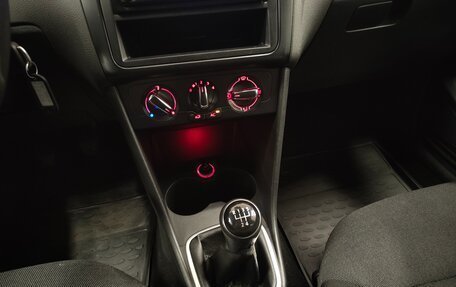 Volkswagen Polo VI (EU Market), 2013 год, 586 000 рублей, 11 фотография