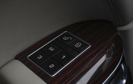 Land Rover Range Rover IV рестайлинг, 2013 год, 3 885 000 рублей, 16 фотография